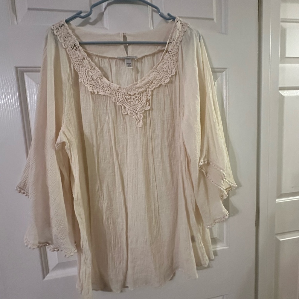 Dressbarn Cream Flutter Sleeve Blouse with Bib Collar